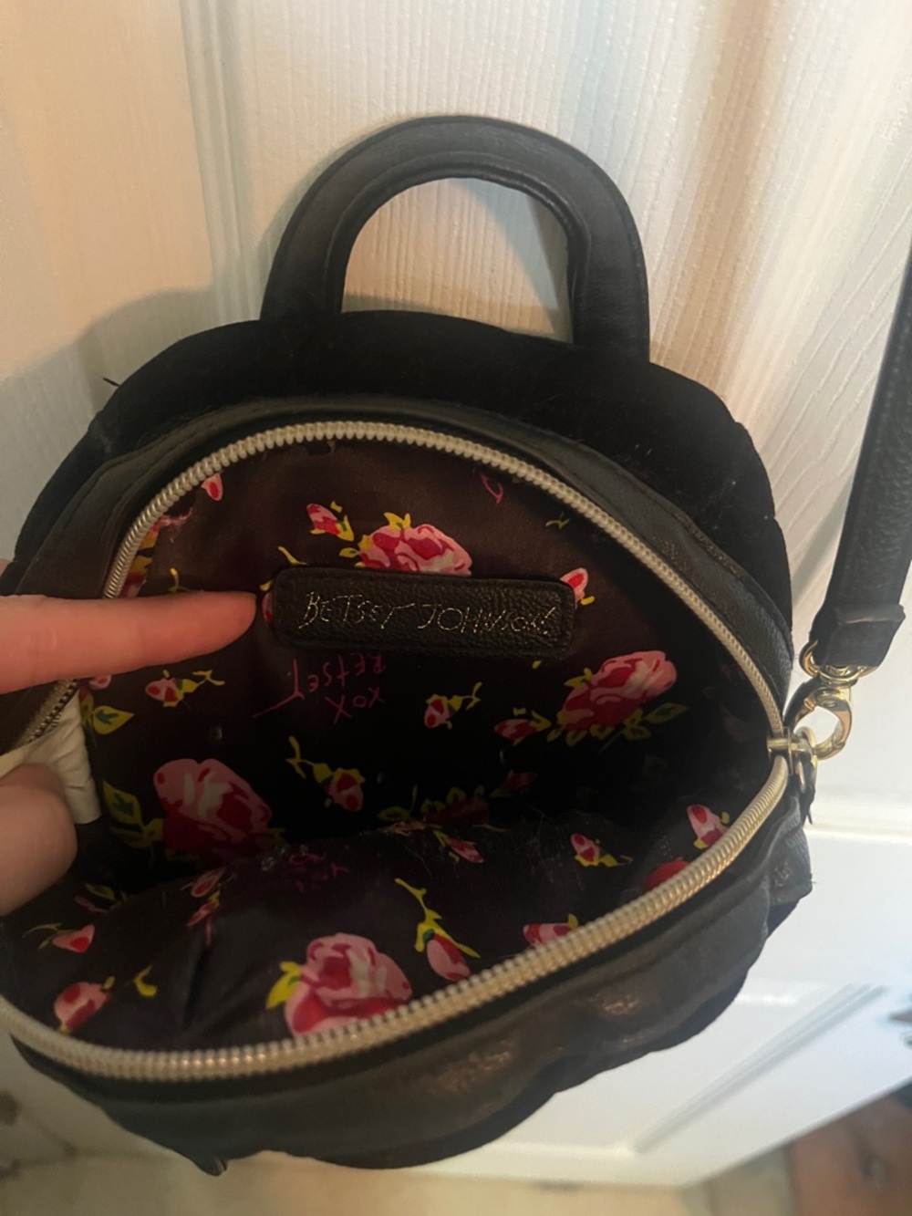 Betsey Johnson Small Black Mini Backpack Crossbody Bag - Picture 4 of 4